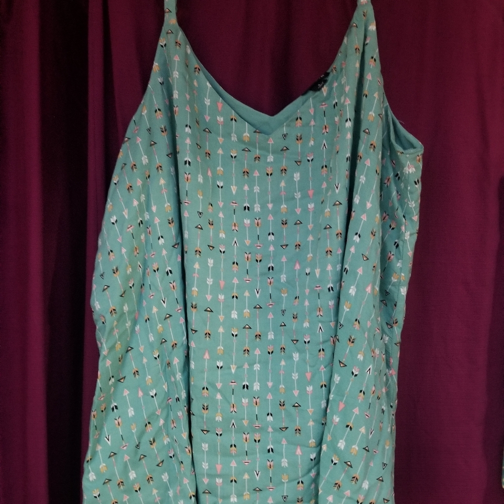 Torrid size 1 arrow shirt